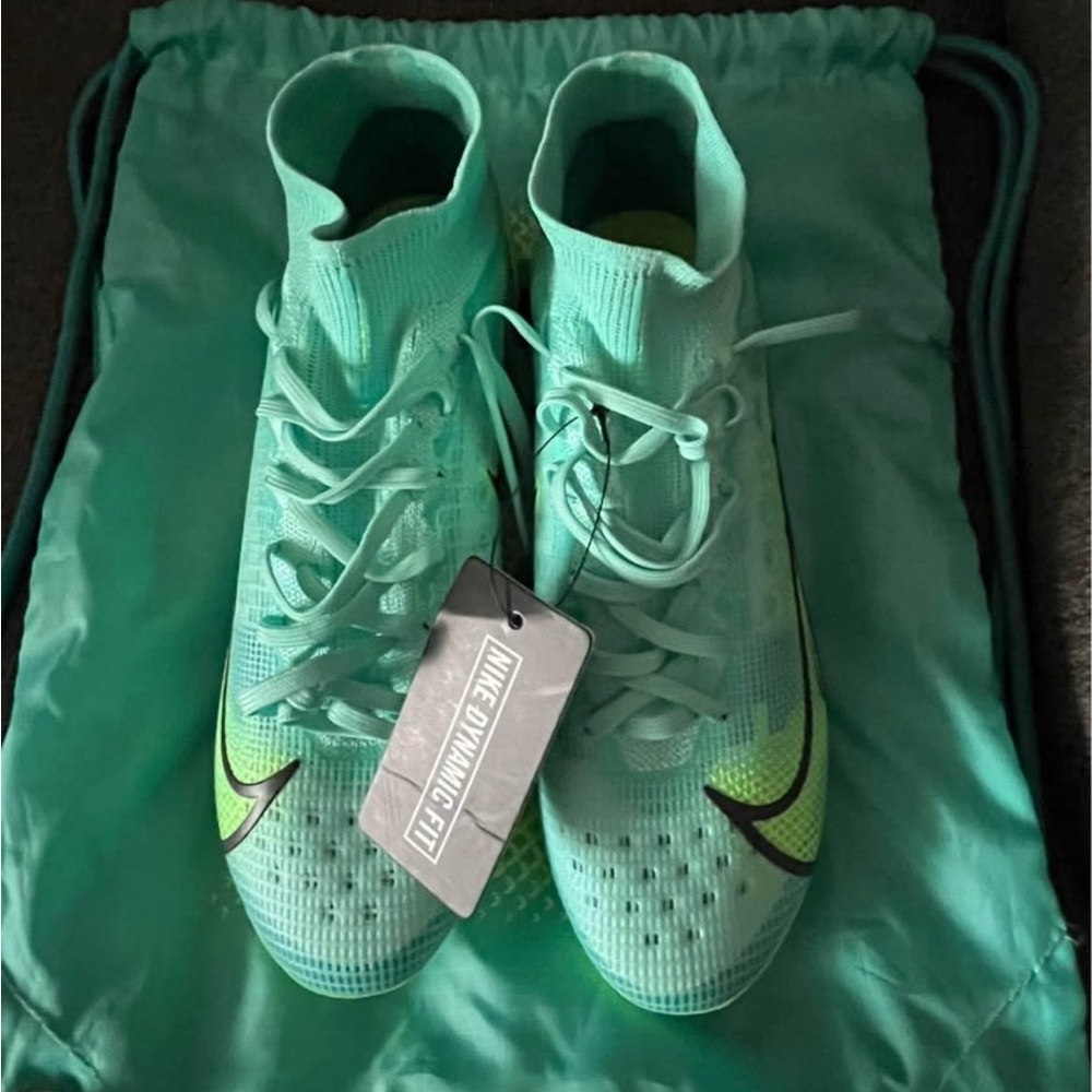 MERCURIAL SUPERFLY 8
ELITE FG 'DYNAMIC
TURQUOISE LIME GLOW